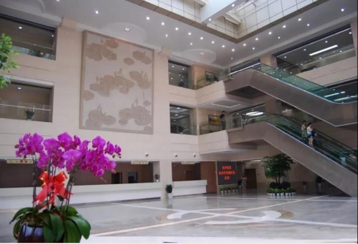 新版醫(yī)療機(jī)構(gòu)設(shè)置規(guī)劃發(fā)布!首次明確公立醫(yī)院分院區(qū)概念 新版醫(yī)療機(jī)構(gòu)設(shè)置規(guī)劃發(fā)布!首次明確公立醫(yī)院分院區(qū)概念