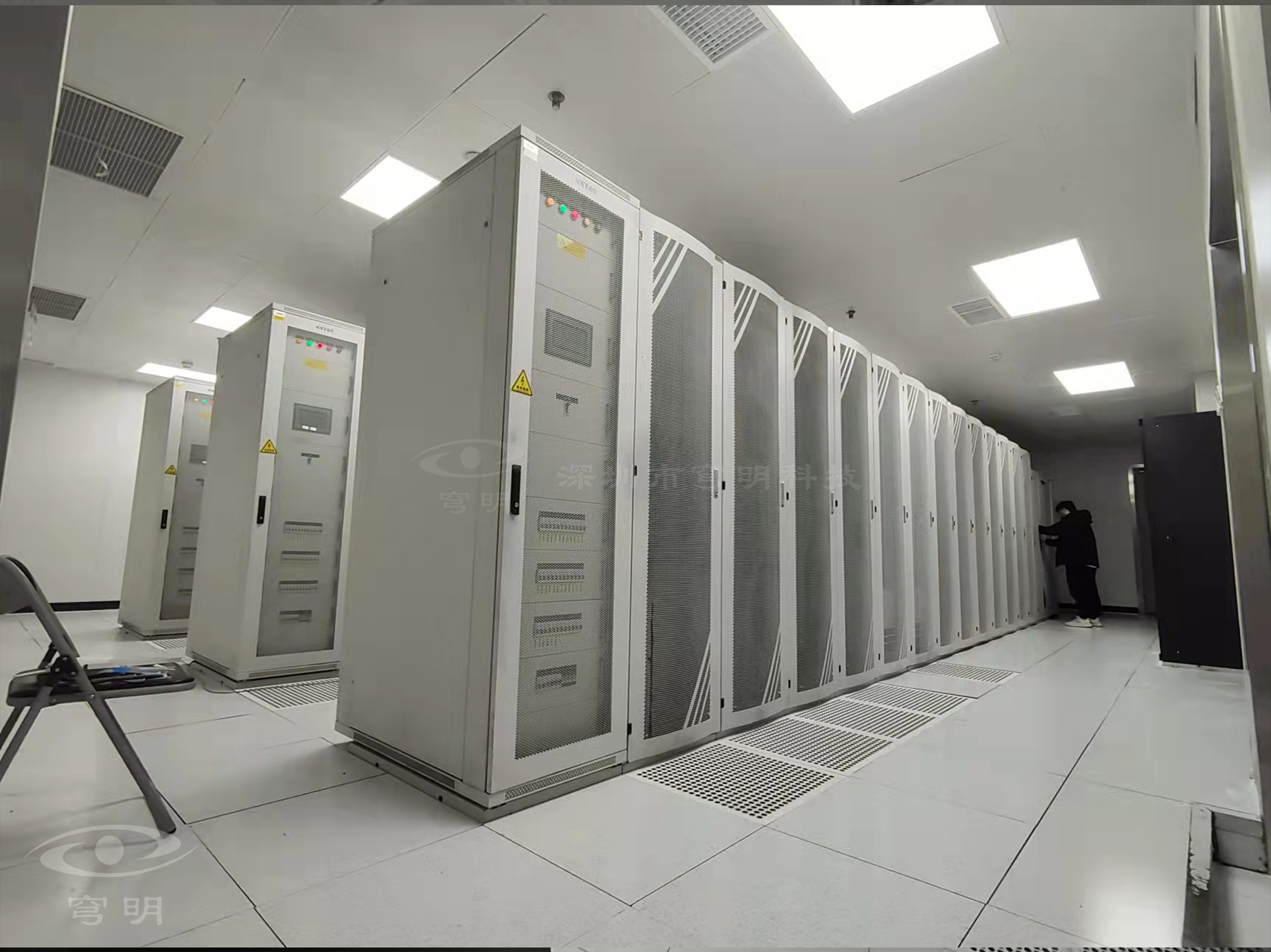 金屬彩鋼板-軍工企業數據中心機房設計 金屬彩鋼板-軍工企業數據中心機房設計