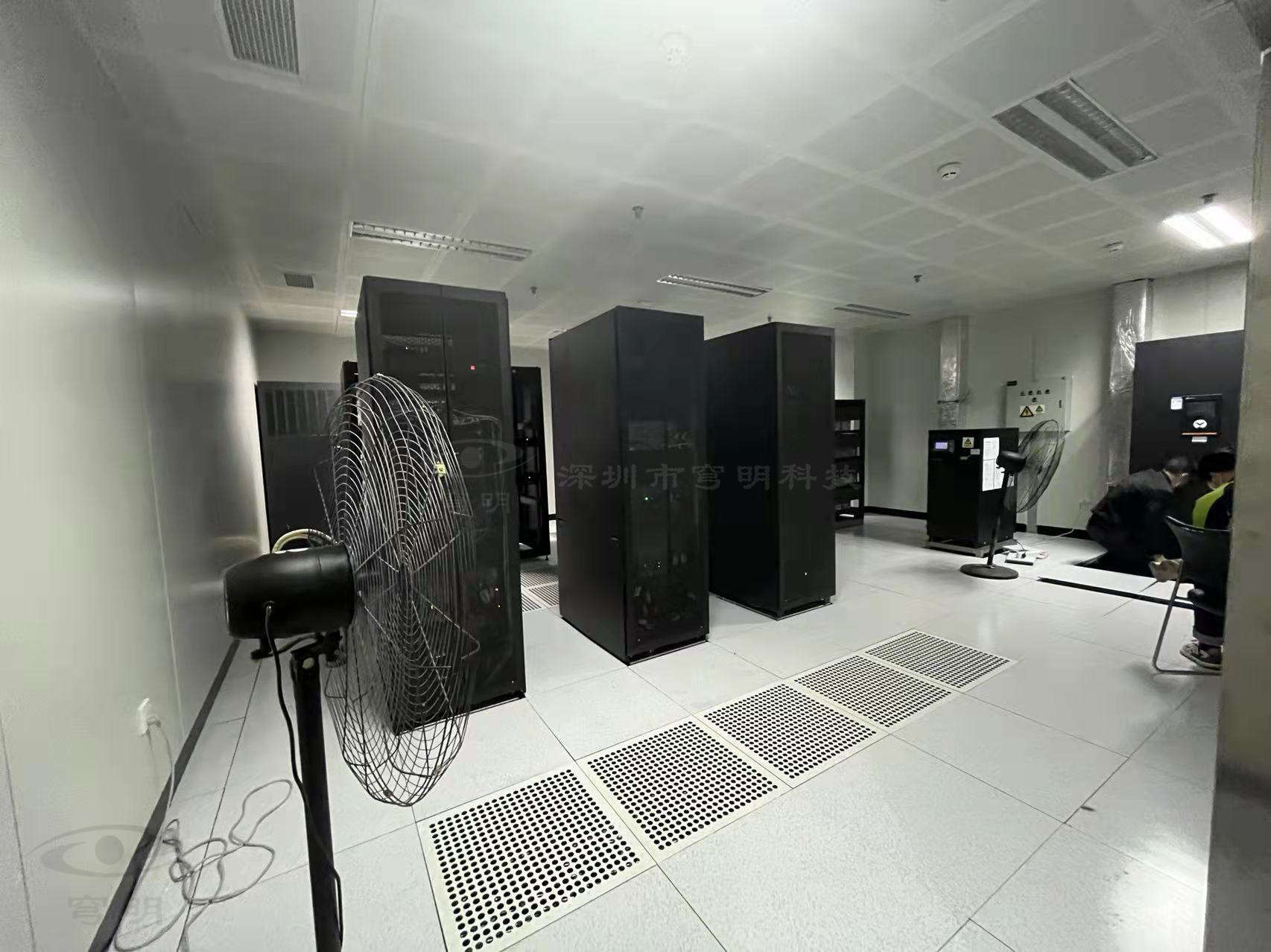 UPS市場(chǎng)迎新數(shù)據(jù)中心建設(shè)(金屬?gòu)?fù)合板的應(yīng)用) UPS市場(chǎng)迎新數(shù)據(jù)中心建設(shè)(金屬?gòu)?fù)合板的應(yīng)用)